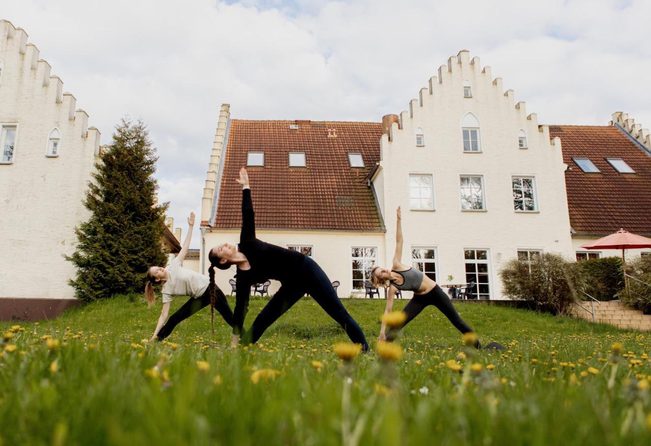 Boutique Hotel Gut Tribbevitz Neuenkirchen auf Rugen Экстерьер фото