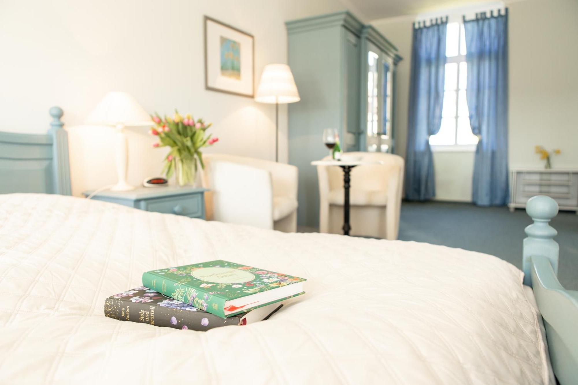Boutique Hotel Gut Tribbevitz Neuenkirchen auf Rugen Экстерьер фото