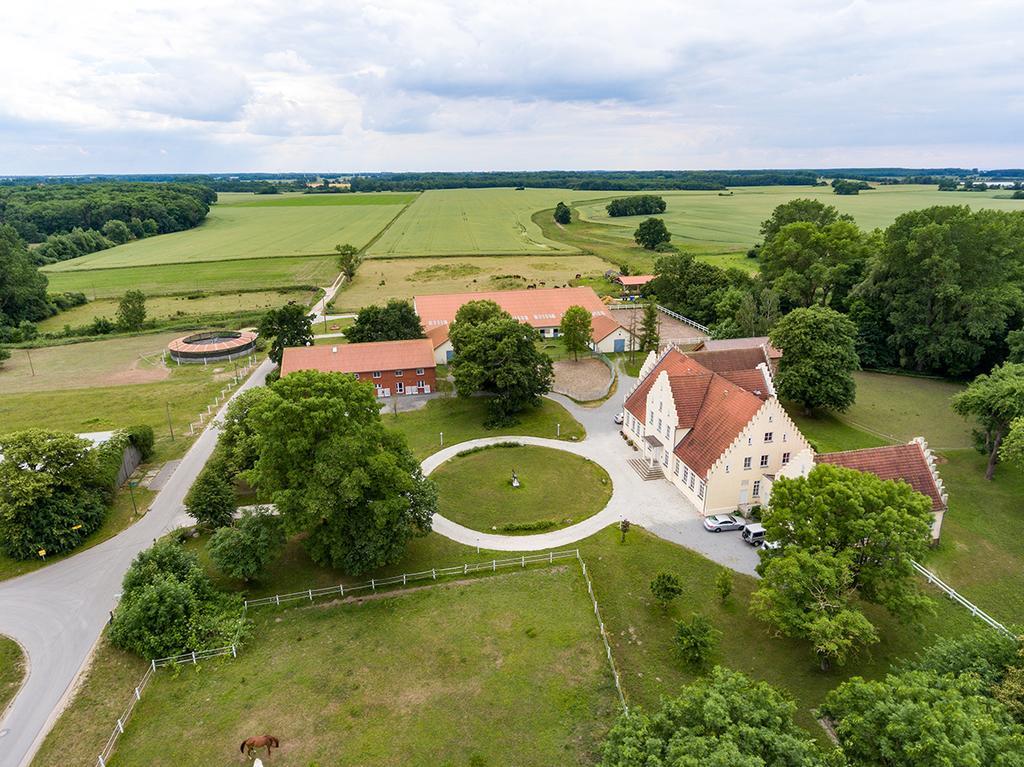 Boutique Hotel Gut Tribbevitz Neuenkirchen auf Rugen Экстерьер фото